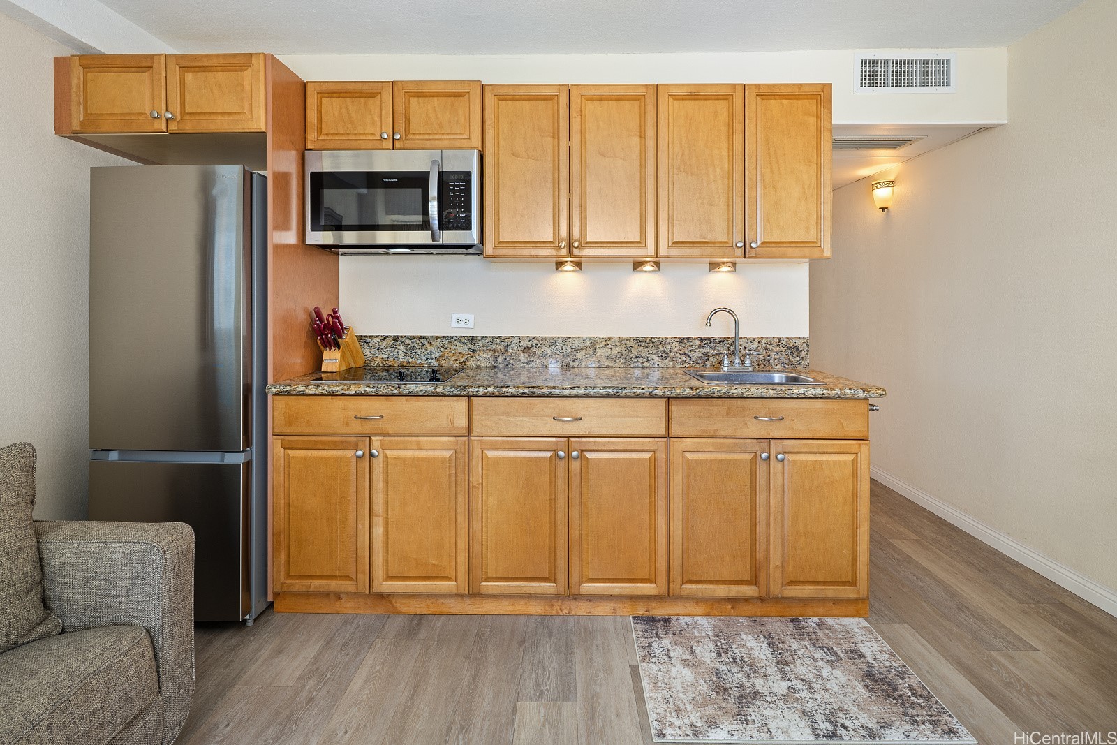 2440 Kuhio Avenue 507 Property Photo 6