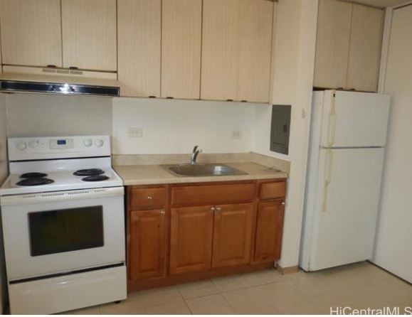 1220 Matlock Avenue 202 Property Photo 1