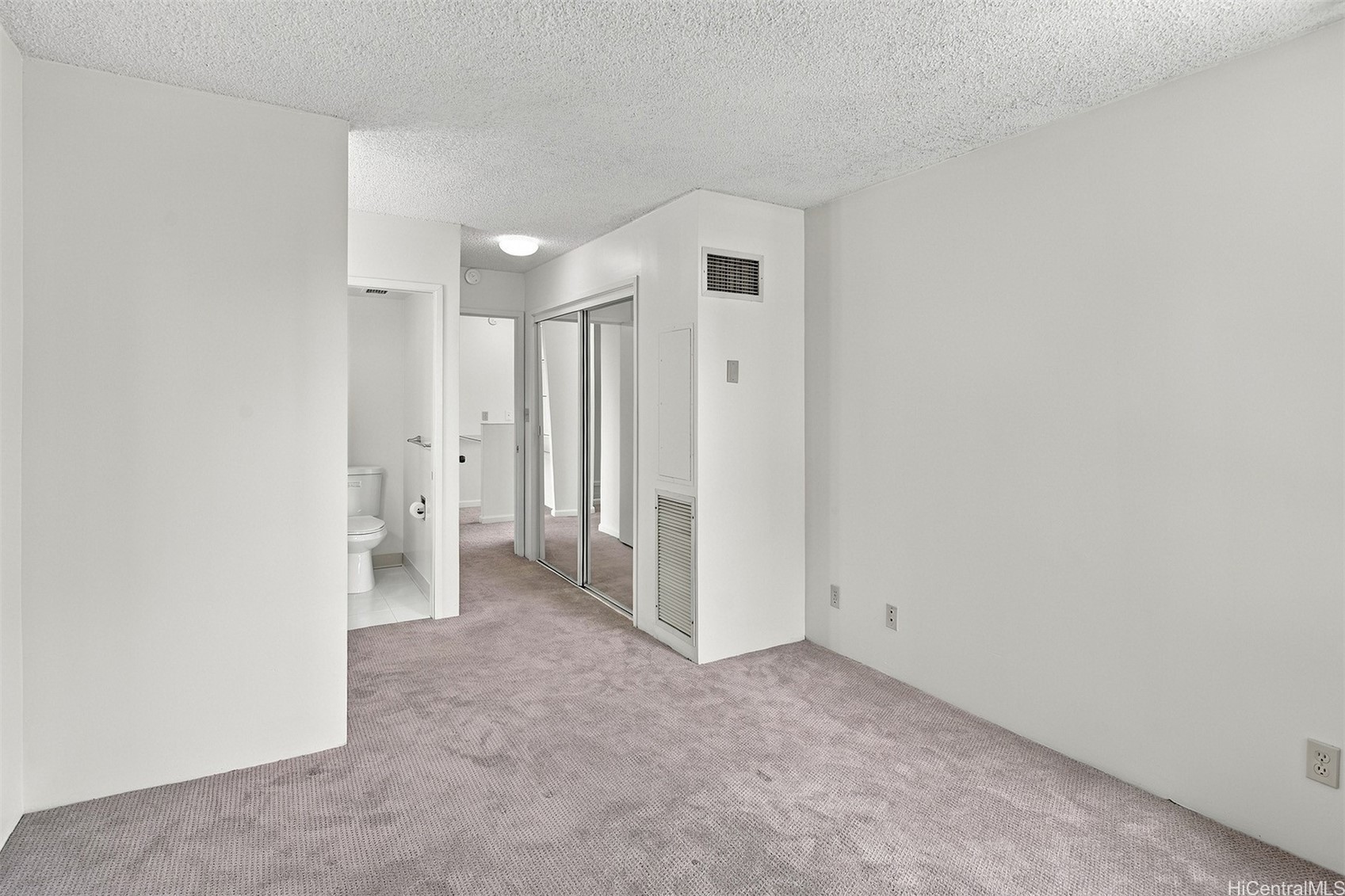 1910 Ala Moana Boulevard 7b Property Photo 3