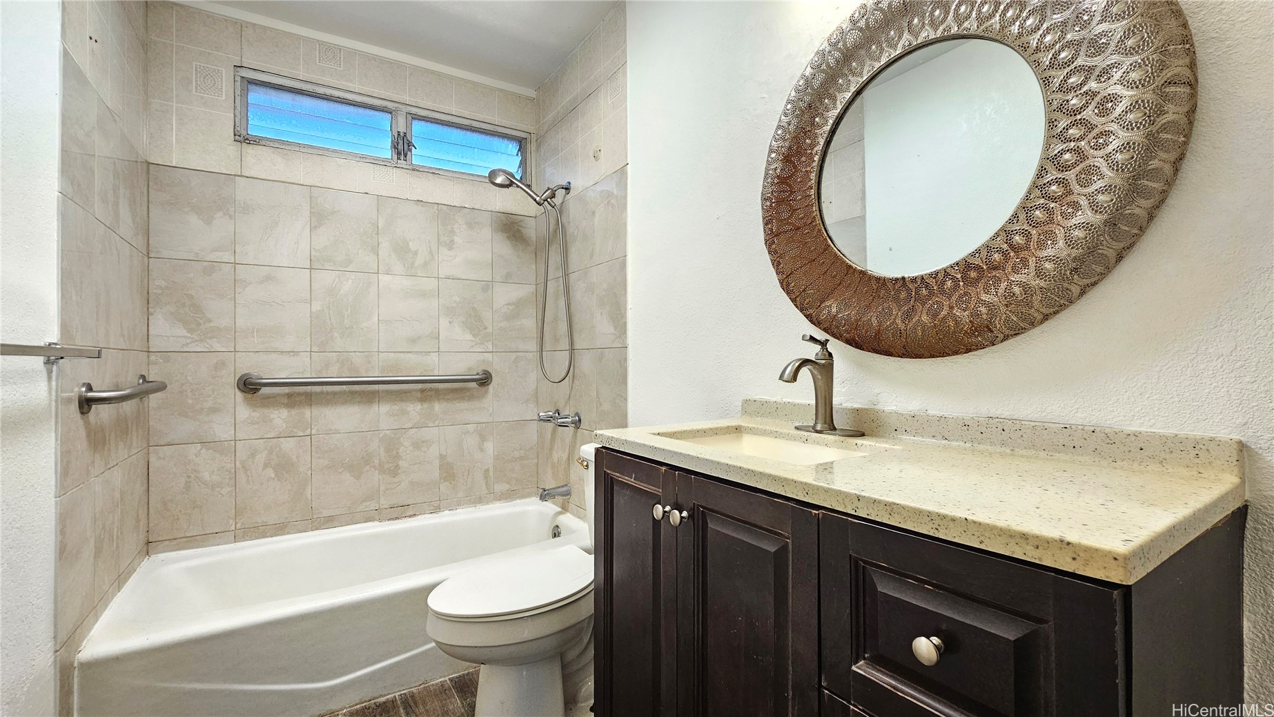 816 Lopez Lane Property Photo 9