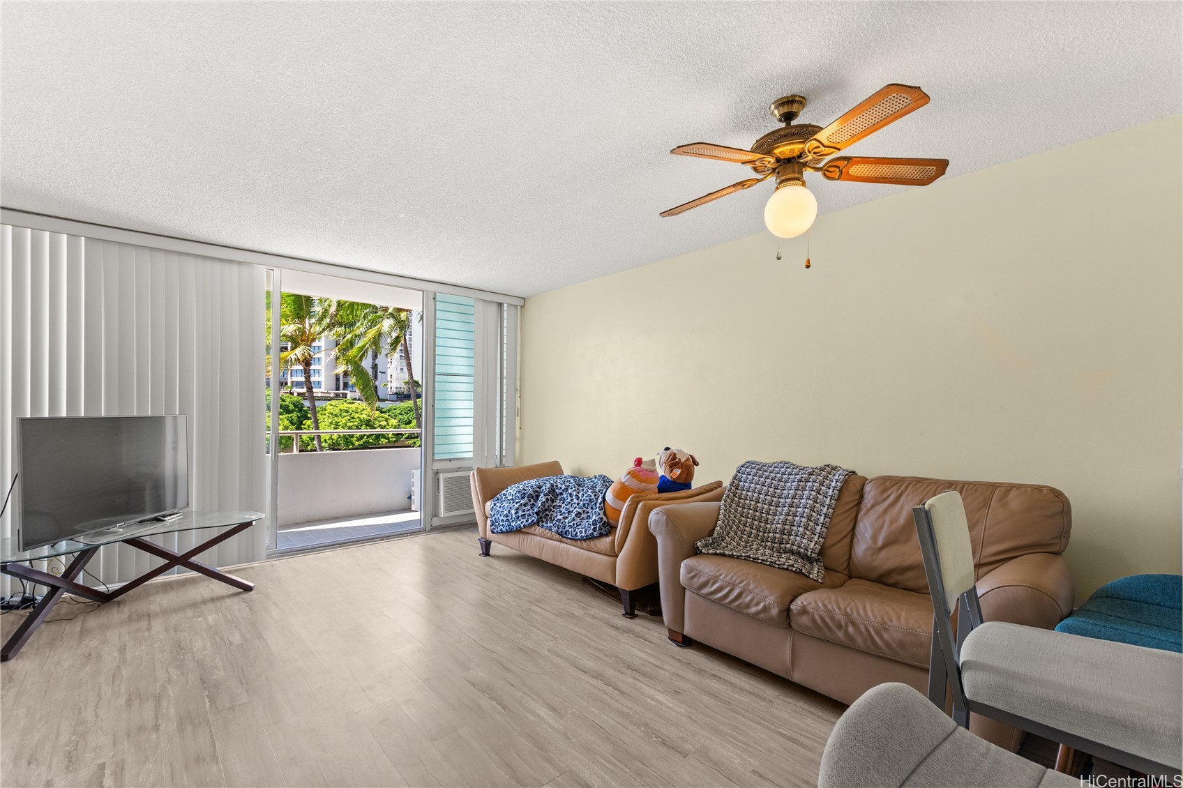 1676 Ala Moana Boulevard 208 Property Photo 2