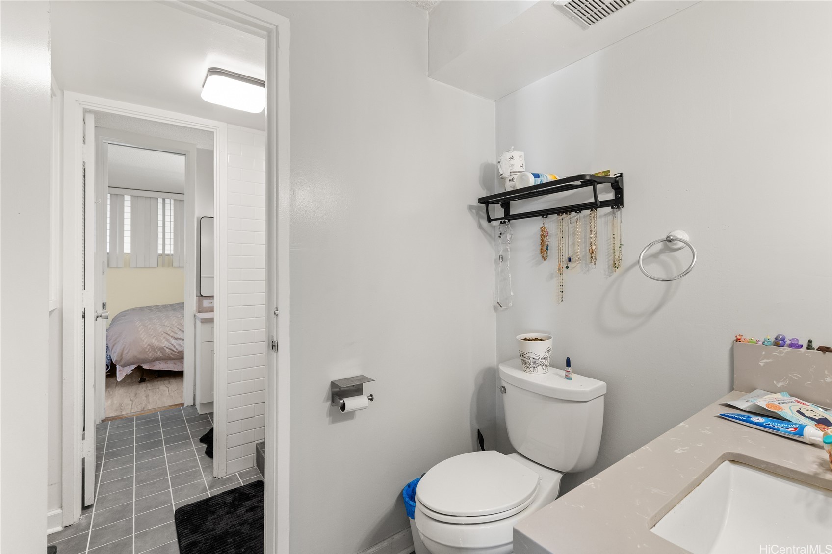 1676 Ala Moana Boulevard 208 Property Photo 9