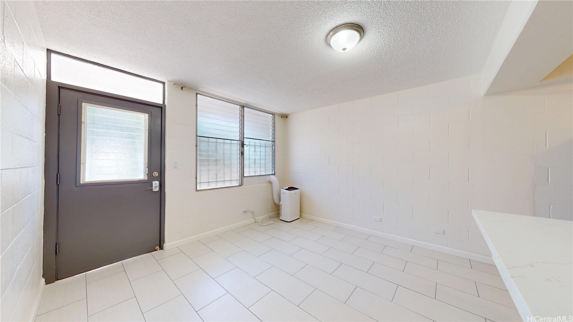 39 Hialoa Street 103 Property Photo 5