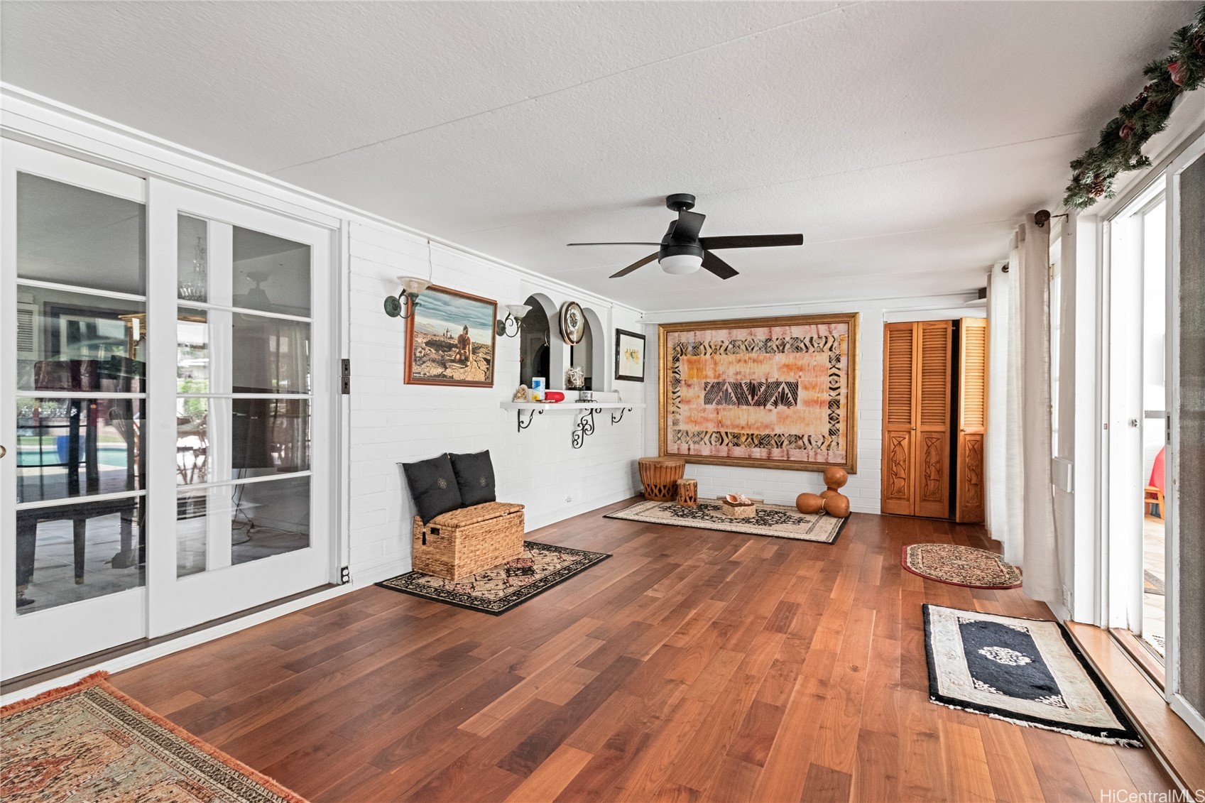5562 Kalanianaole Highway Property Photo 3