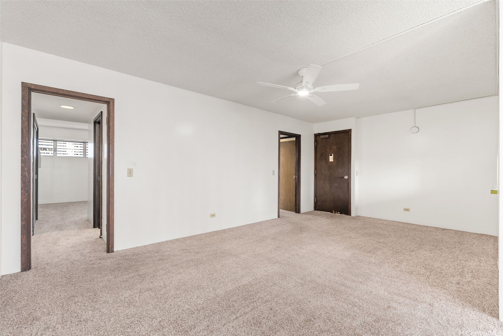 439 Keoniana Street 1103 Property Photo 1