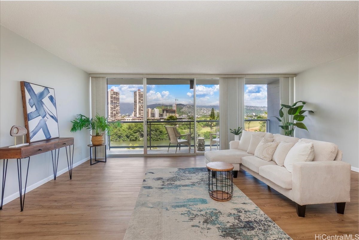 2233 Ala Wai Boulevard 6b Property Photo 1