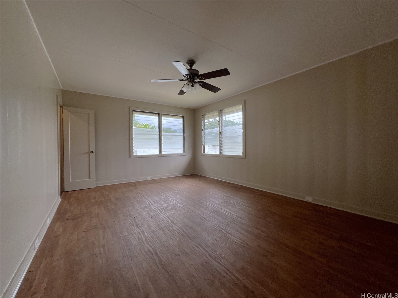 2322 Maile Way Property Photo 14