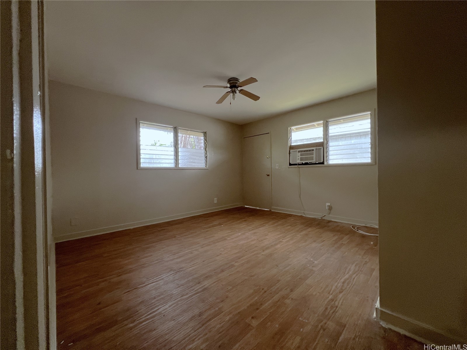 2322 Maile Way Property Photo 19
