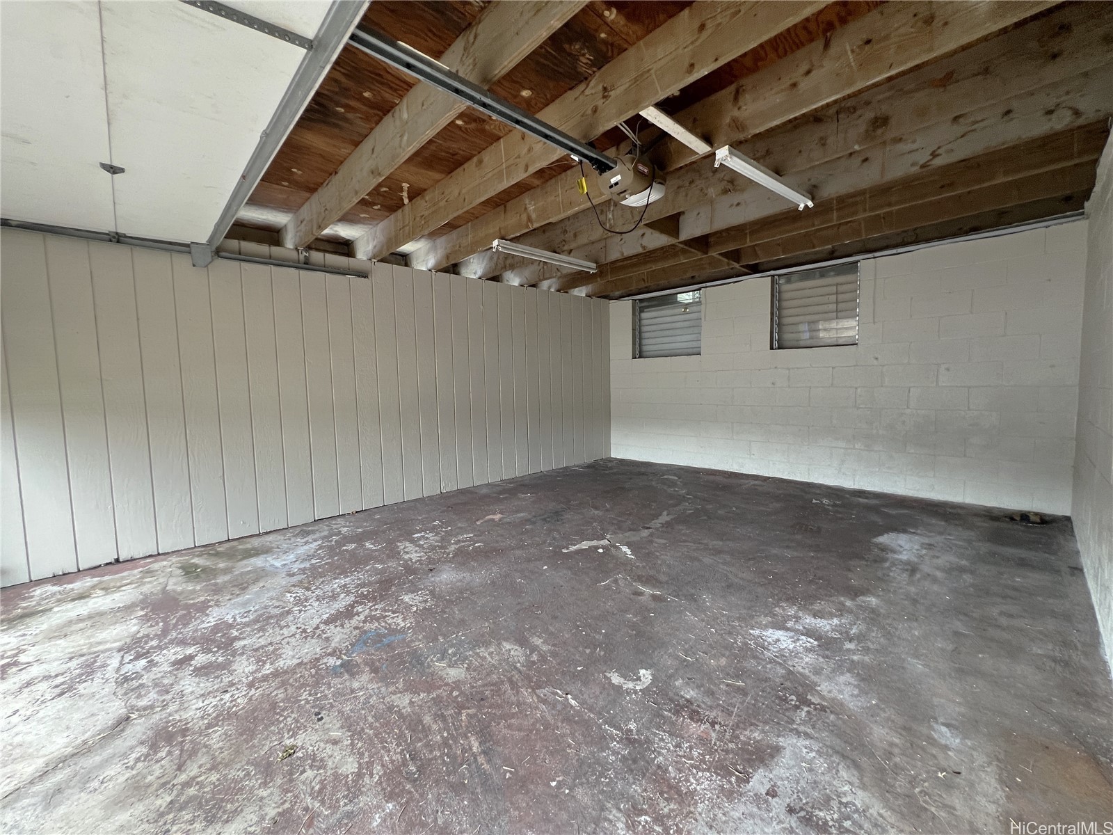 2322 Maile Way Property Photo 23