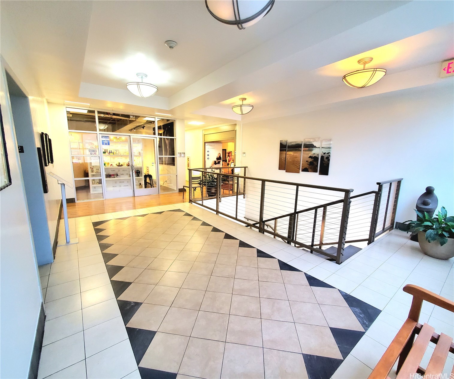 401 Kamakee Street Property Photo 11