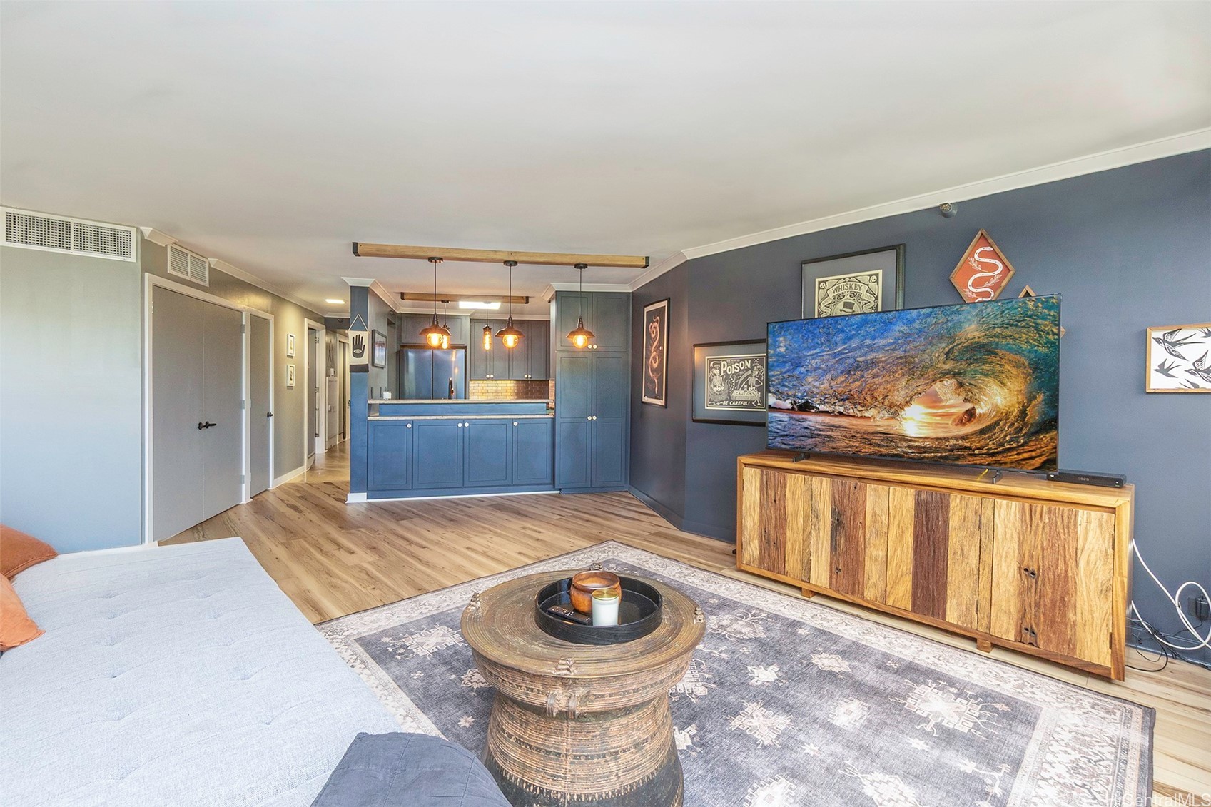 555 Hahaione Street 7E Property Photo 1