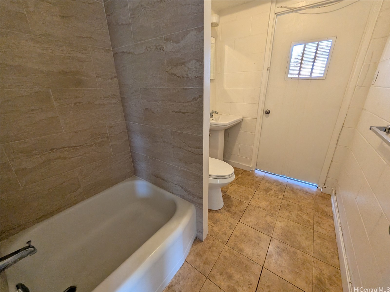 2014 Lime Street 12 Property Photo 3
