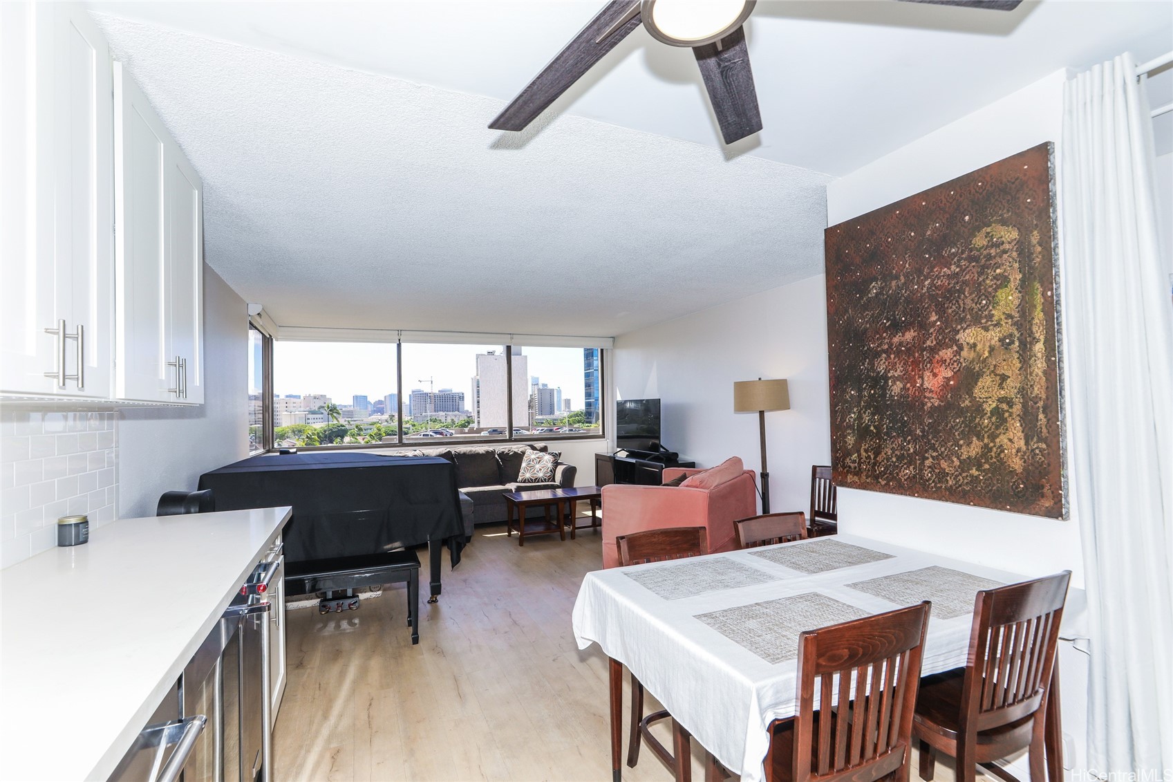 55 S Kukui Street Property Photo 7