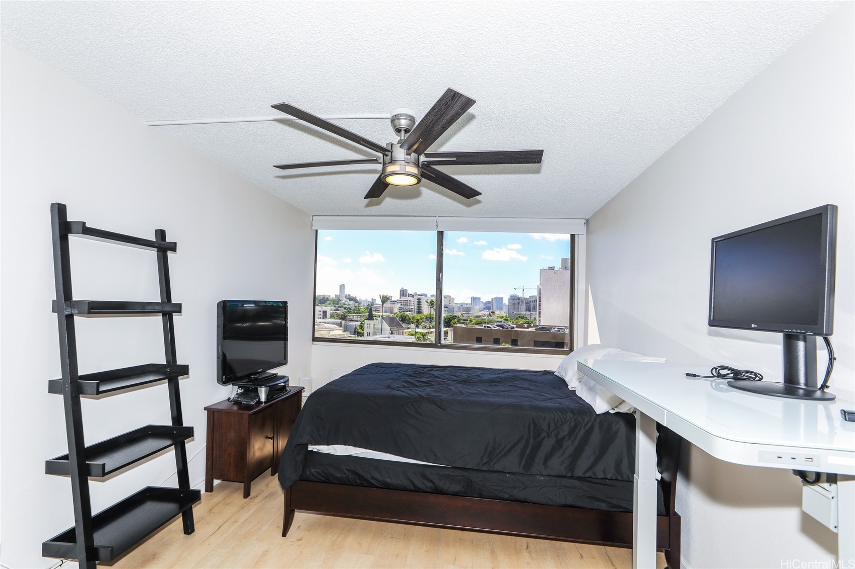 55 S Kukui Street Property Photo 9