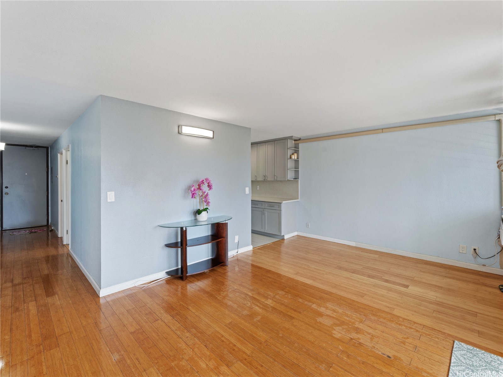 2092 Kuhio Avenue 1105 Property Photo 2