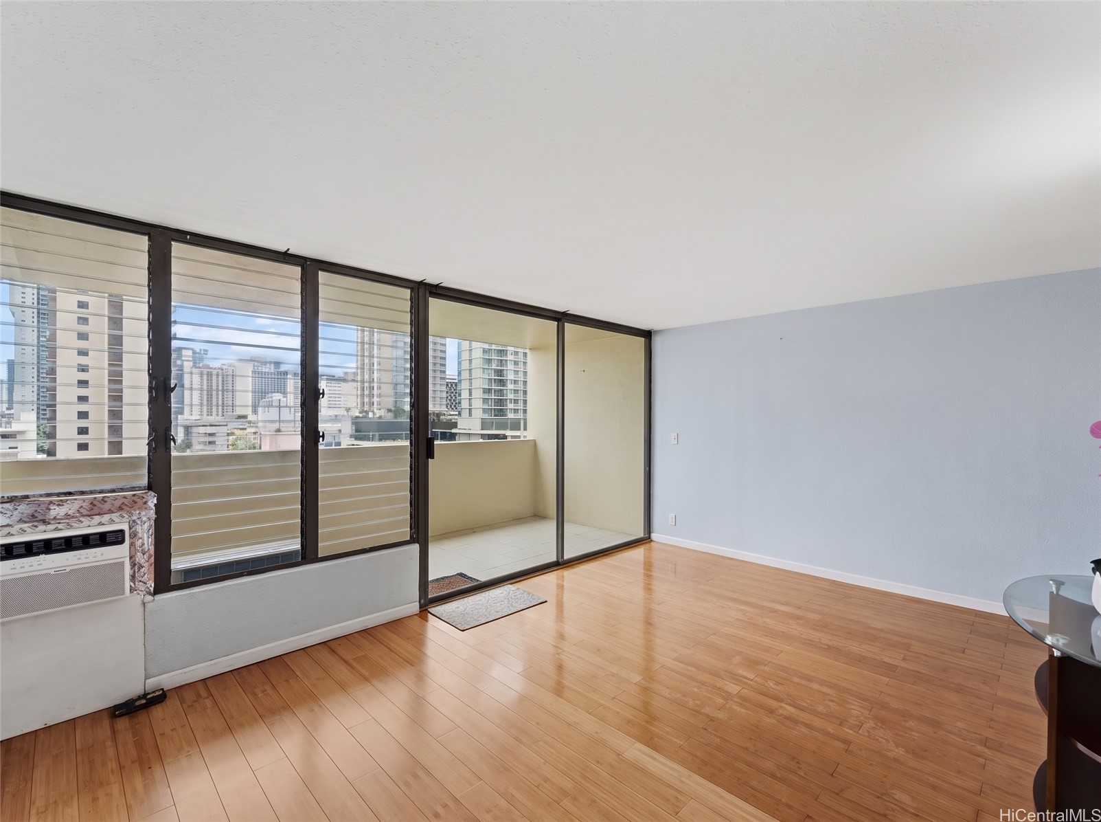 2092 Kuhio Avenue 1105 Property Photo 6