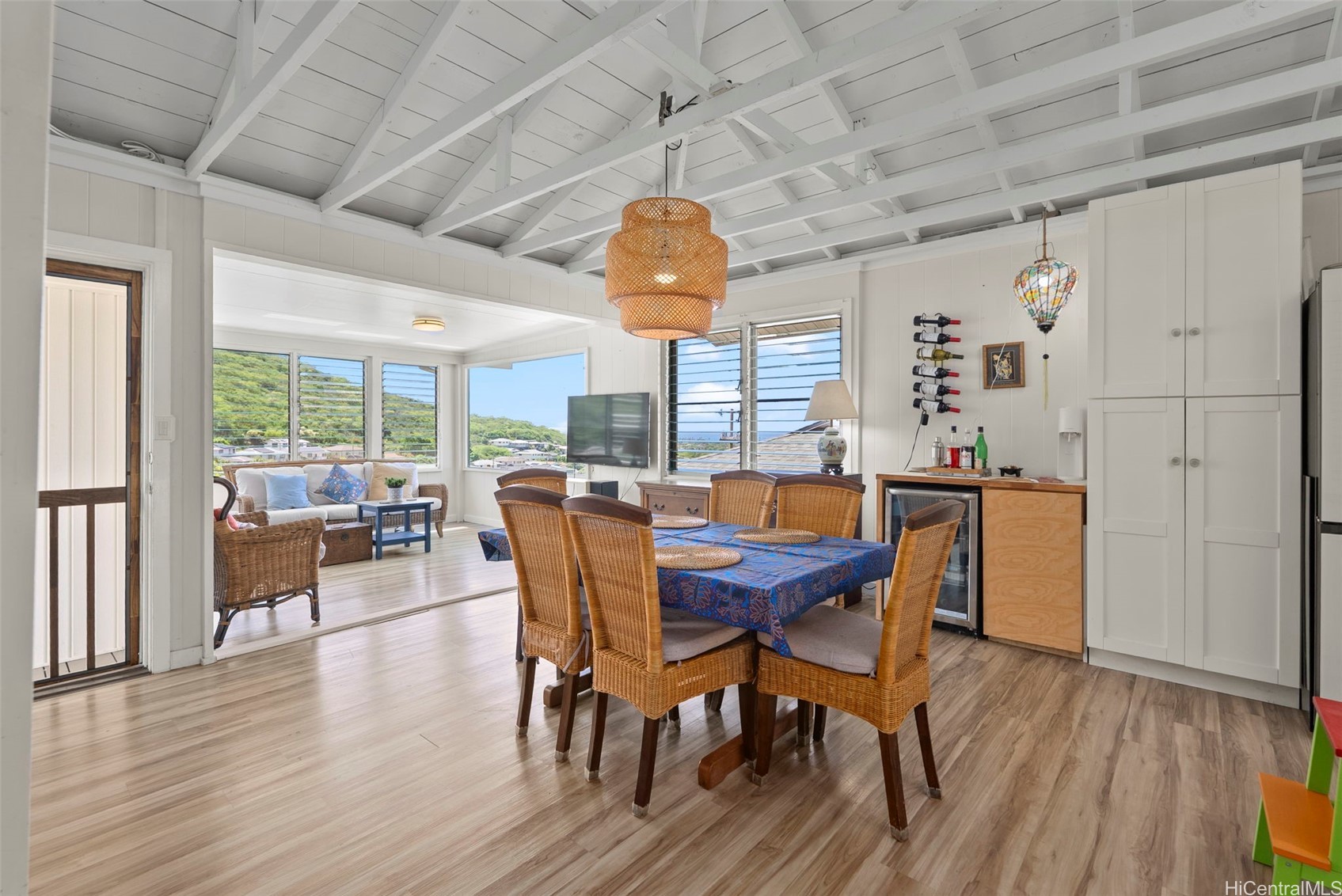 1416 Luinakoa Street Property Photo 4