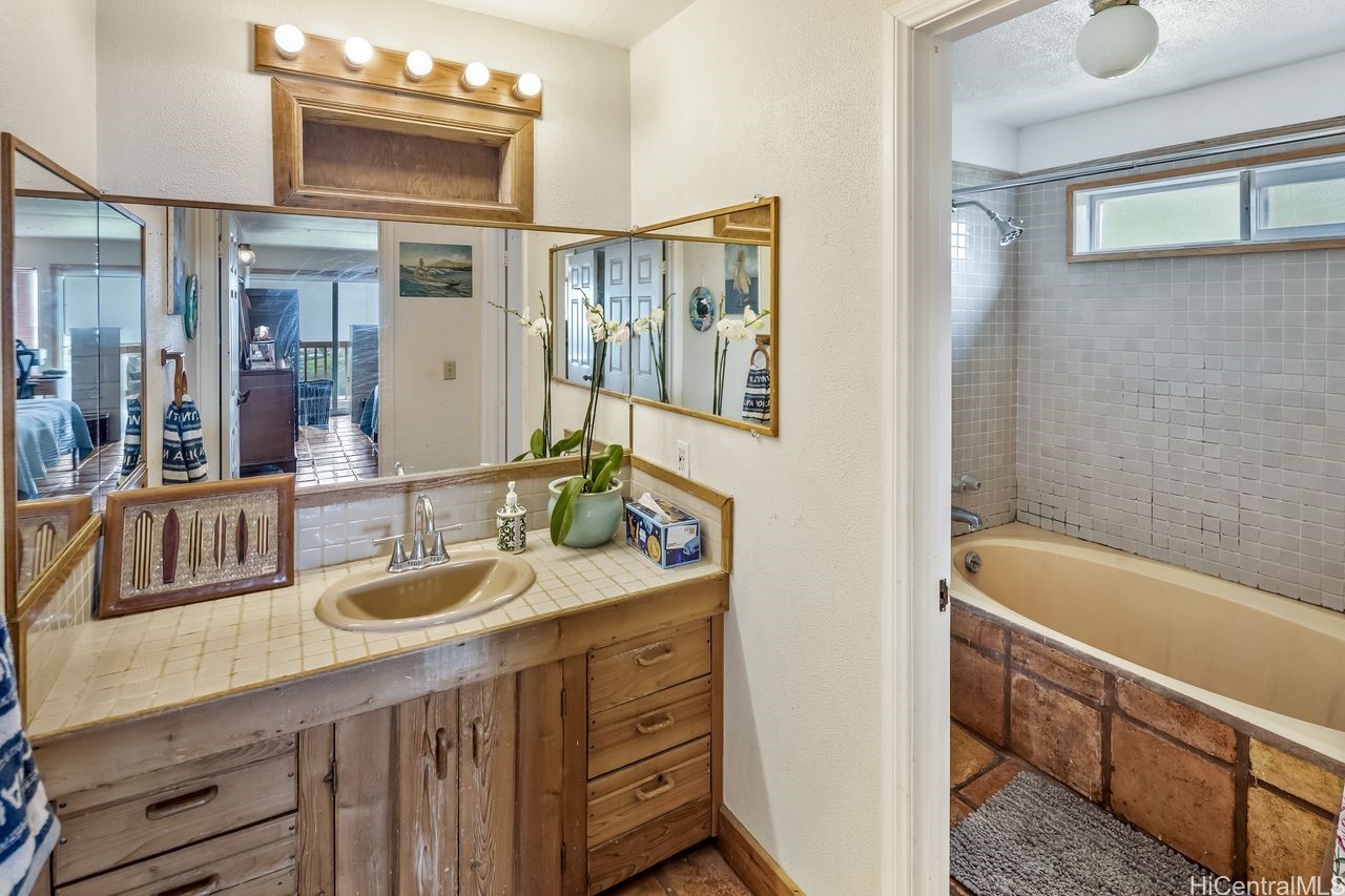 4969 Maunalani Circle Property Photo 14