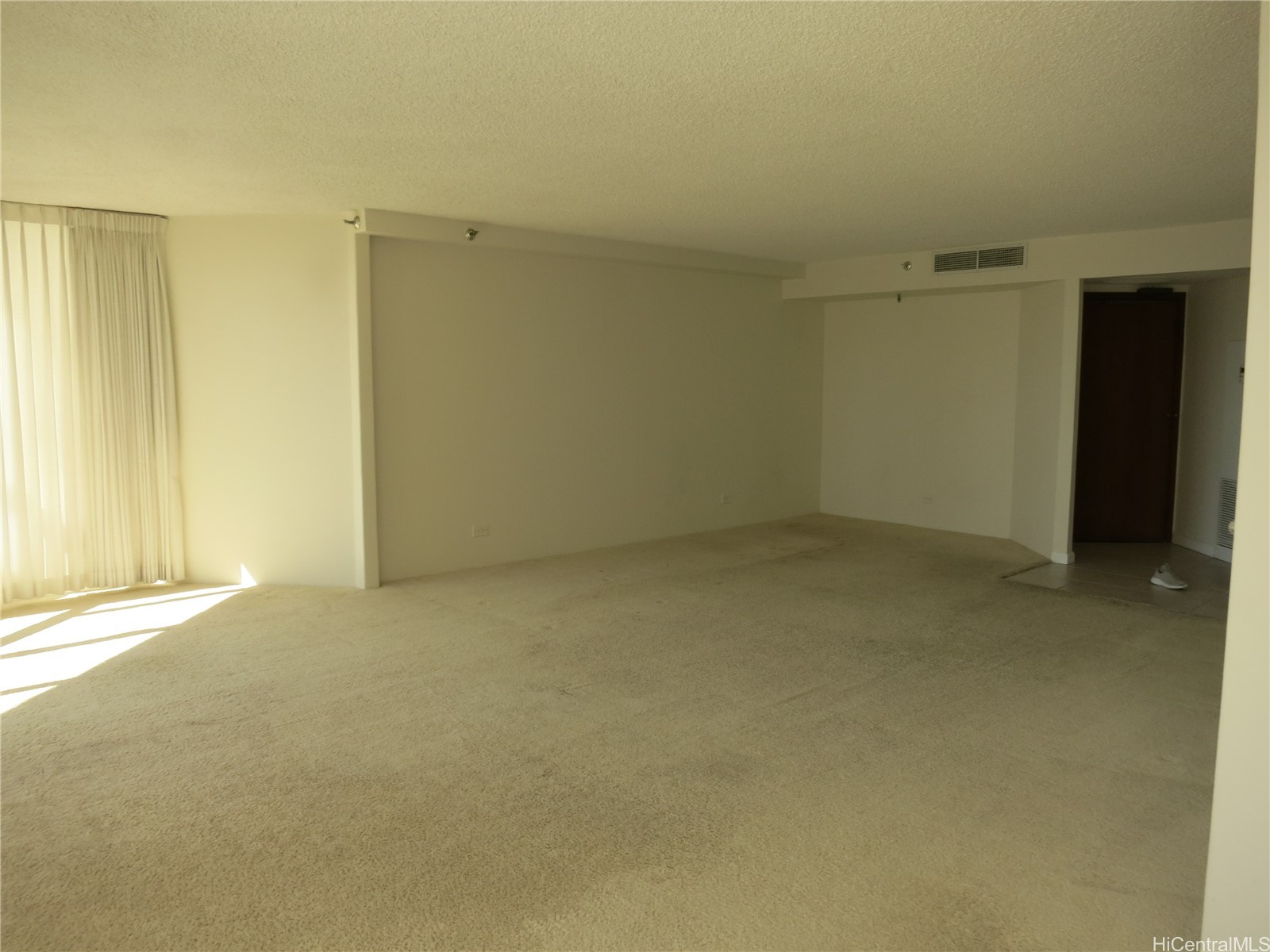 1050 Lunalilo Street 506 Property Photo 3