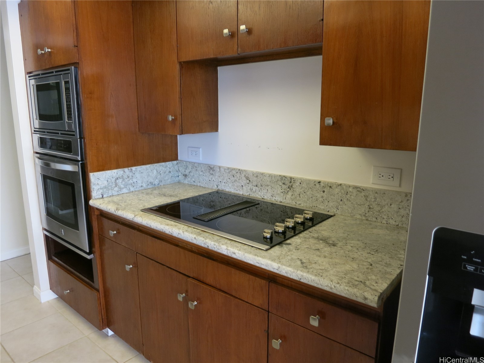 1050 Lunalilo Street 506 Property Photo 8