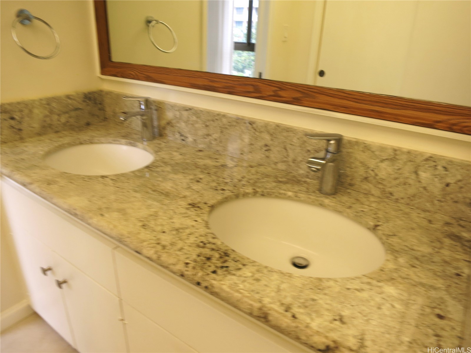 1050 Lunalilo Street 506 Property Photo 22