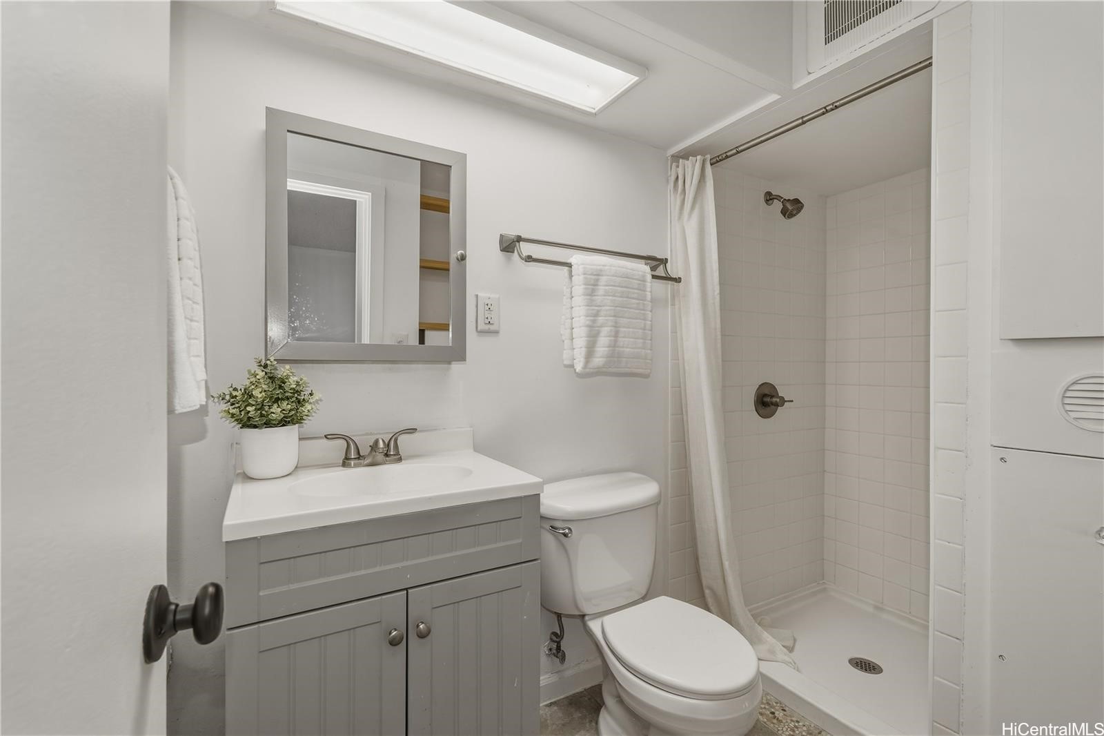 3017 Pualei Circle Property Photo 8