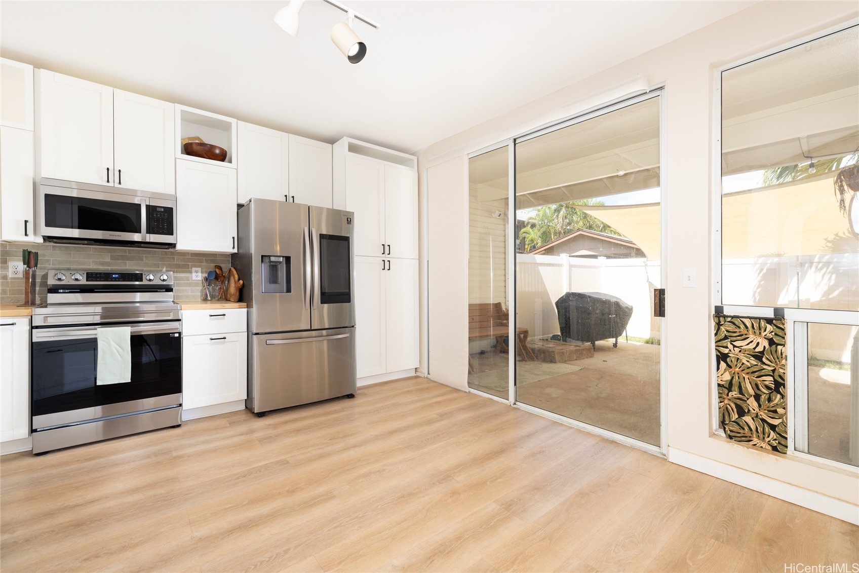 91-1145 Laaulu Street 12e Property Photo 1