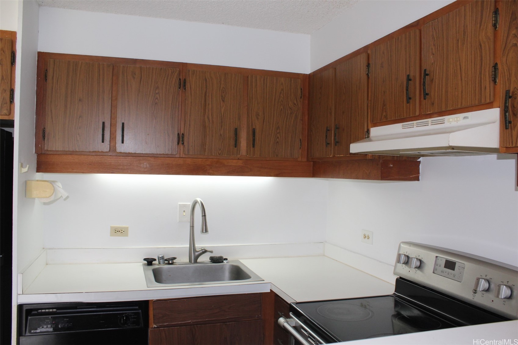 6710 Hawaii Kai Drive 704 Property Photo 2