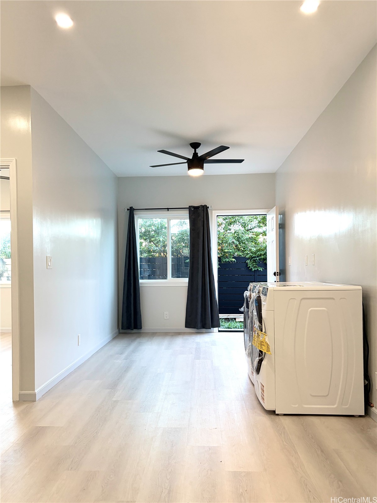 3323 A Castle Street Property Photo 2