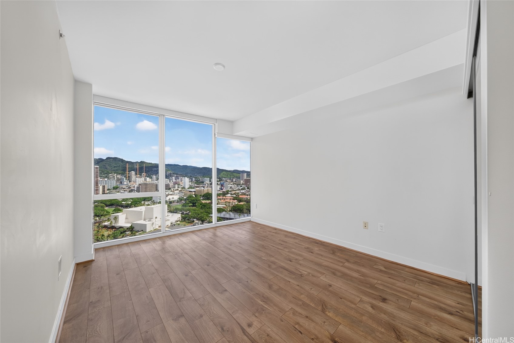 888 Kapiolani Boulevard 2602 Property Photo 9
