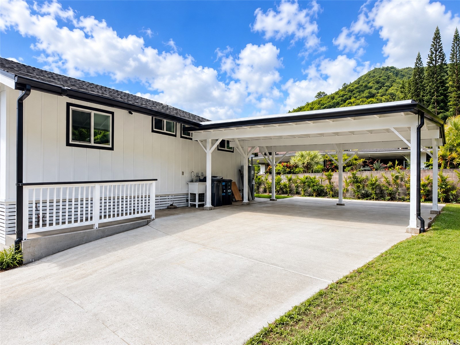 2446 Puunoa Place Property Photo 15