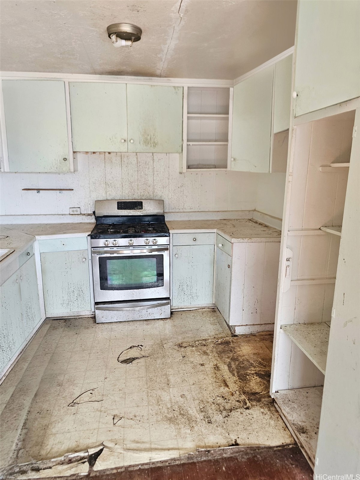 3031 Nihi Street R18 Property Photo 5