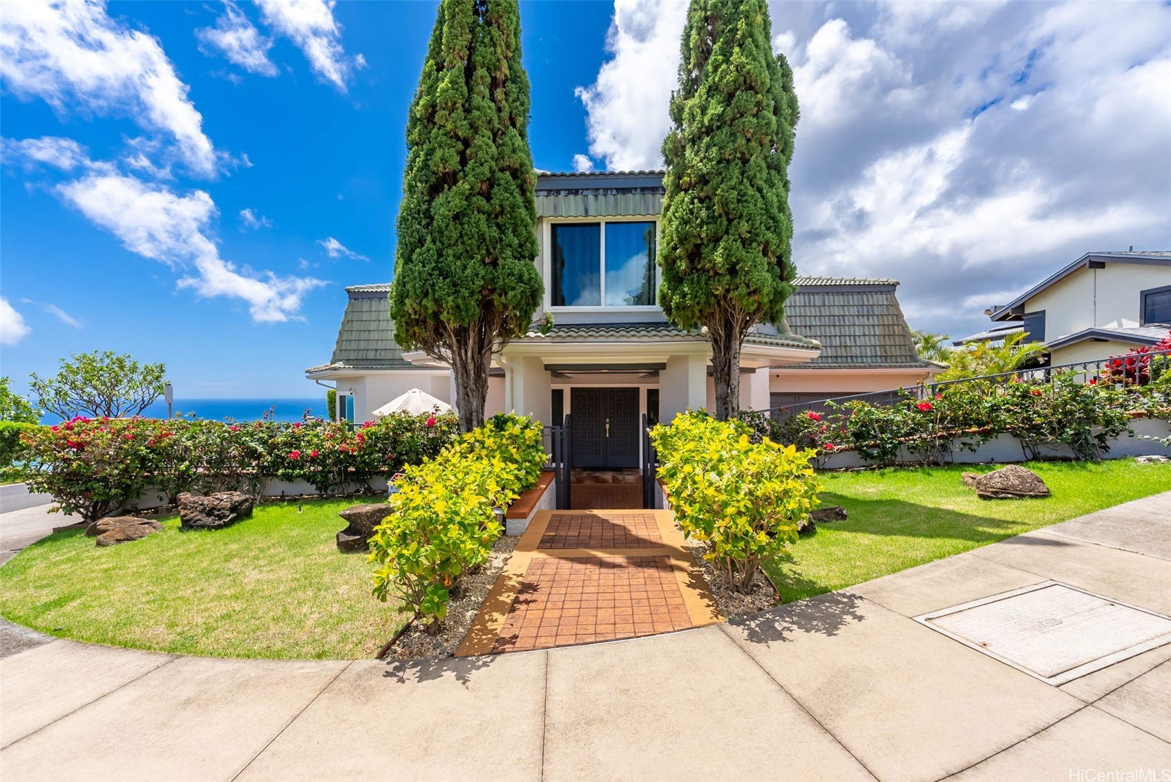 1906 Alaweo Street Property Photo 3