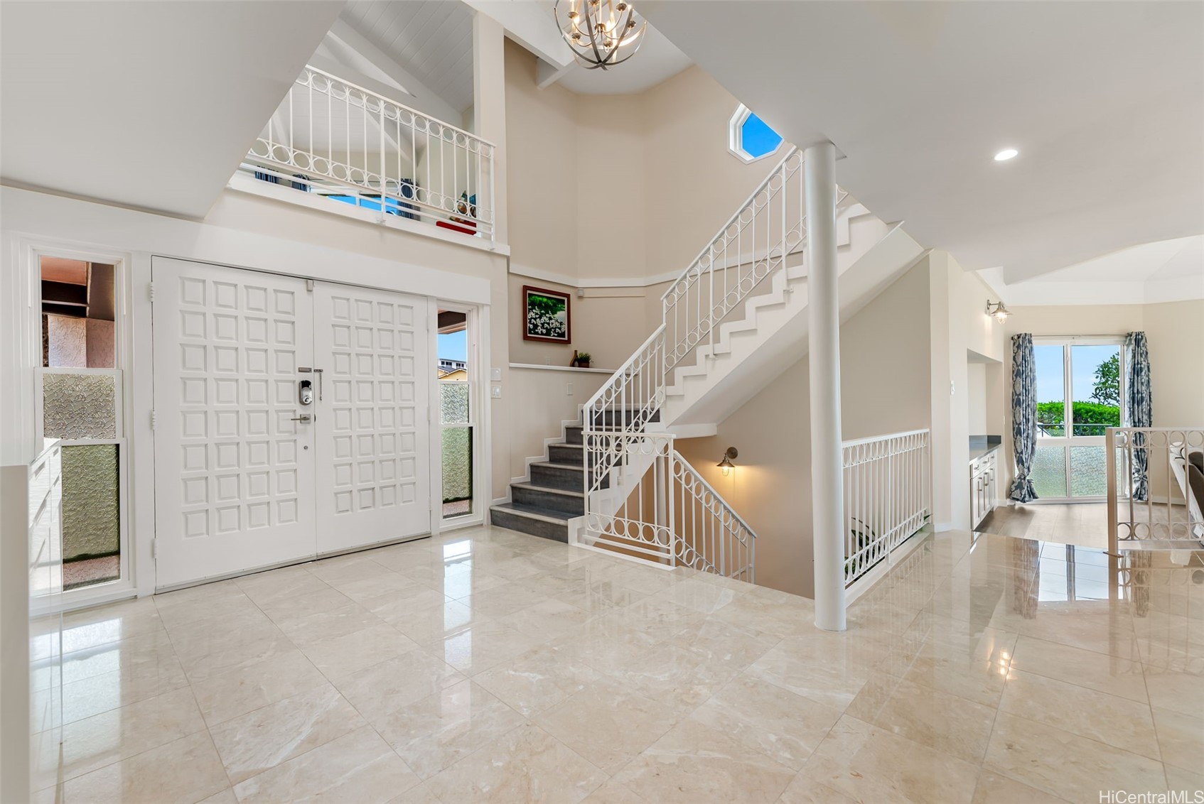 1906 Alaweo Street Property Photo 5