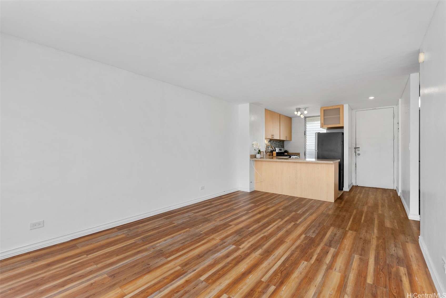 2630 Kapiolani Boulevard 802 Property Photo 2
