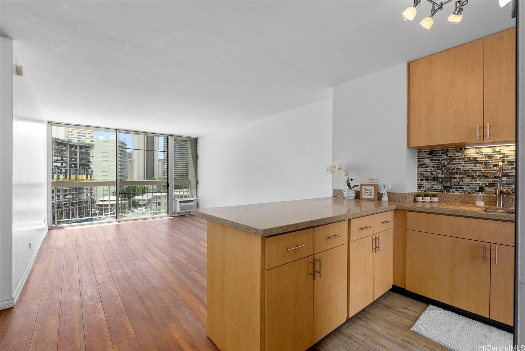 2630 Kapiolani Boulevard 802 Property Photo 5