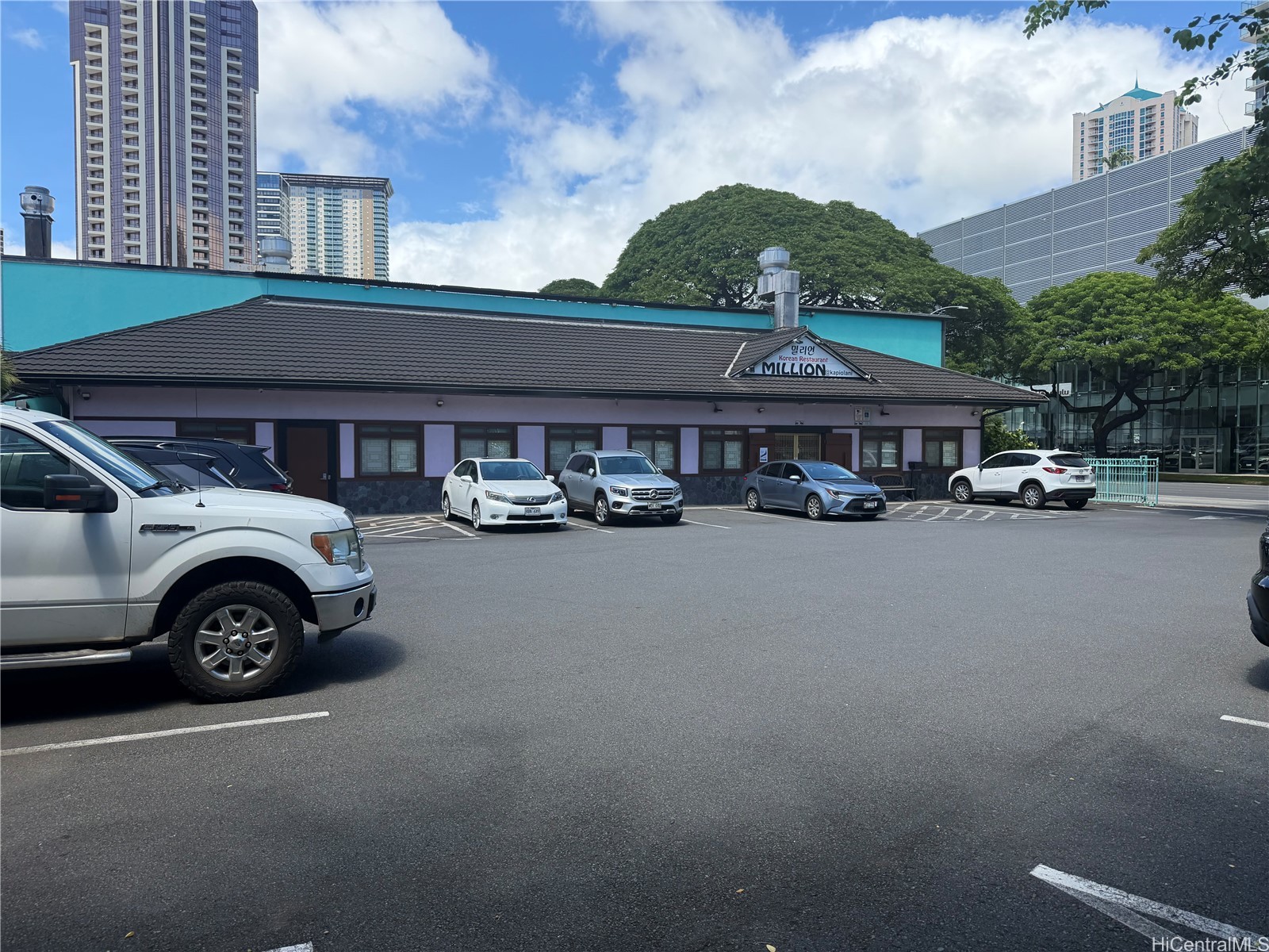 871 Kapiolani Boulevard Property Photo 1
