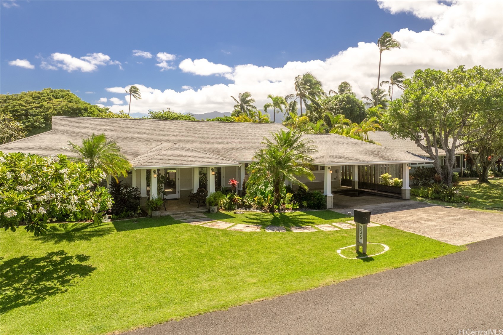 235 Kuupua Street Property Photo 1
