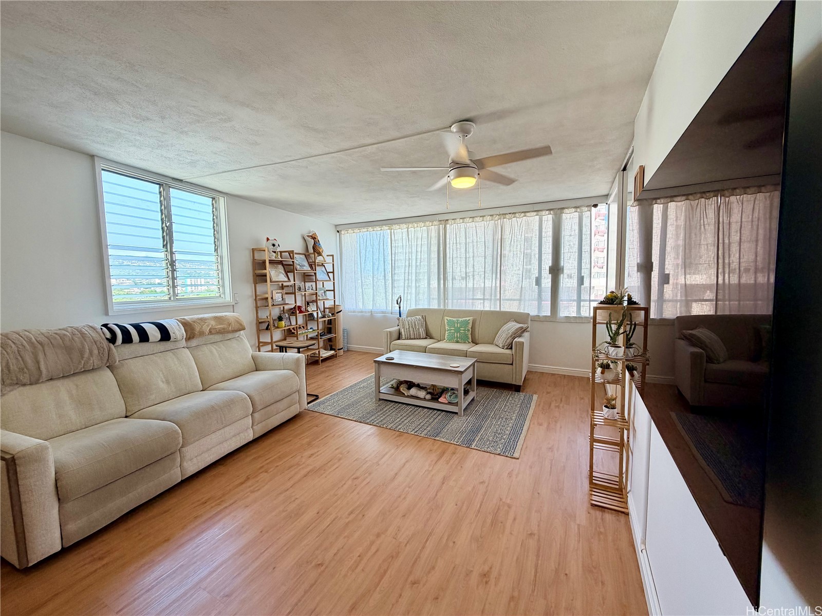 435 Seaside Avenue 909 Property Photo 1