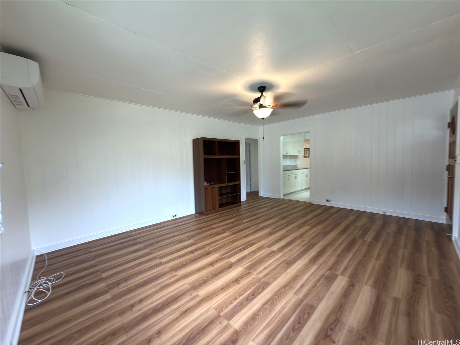 3347 Kalua Road Property Photo 4