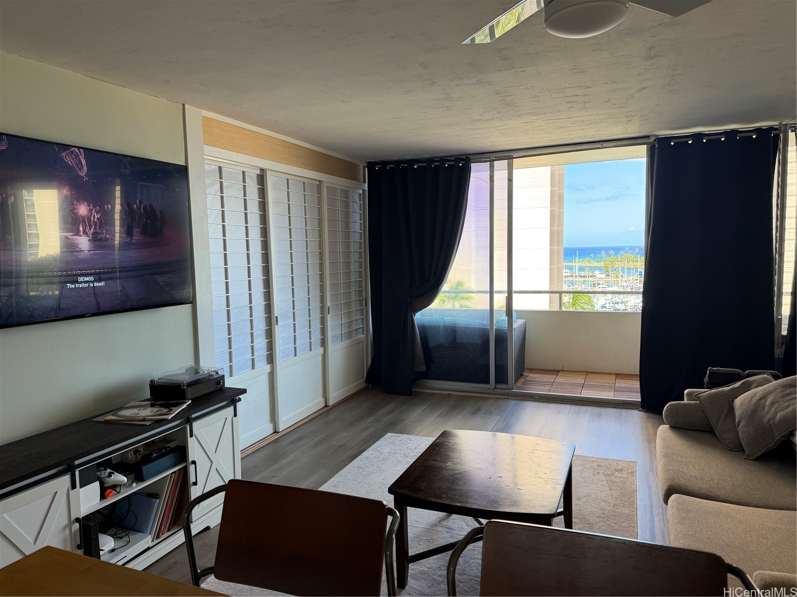 1676 Ala Moana Boulevard 804 Property Photo 1