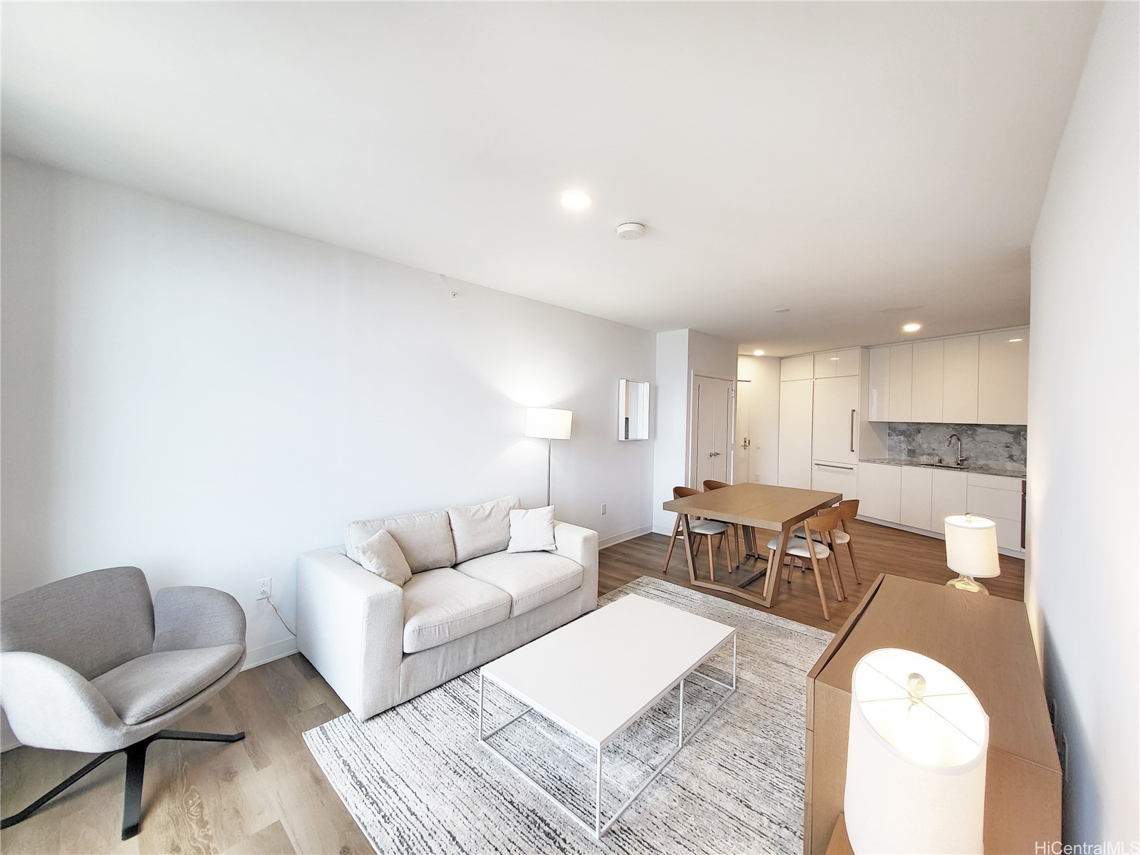 987 Queen Street 3713 Property Photo 10