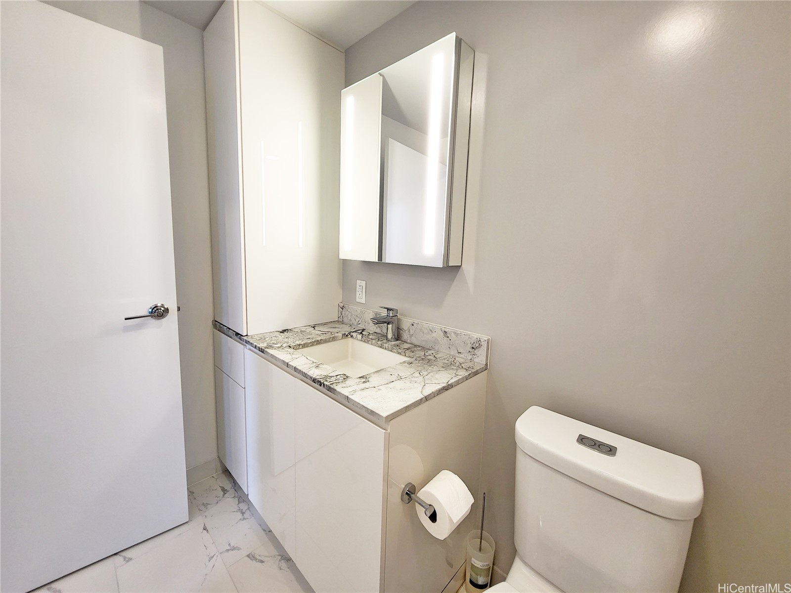 987 Queen Street 3713 Property Photo 13