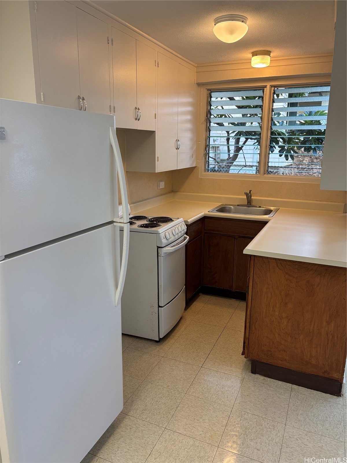 1249 Matlock Avenue A Property Photo 3