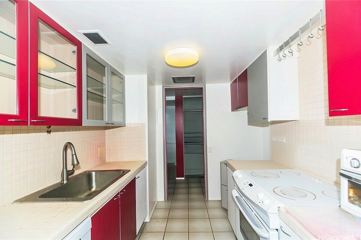 700 Richards Street 1104 Property Photo 16