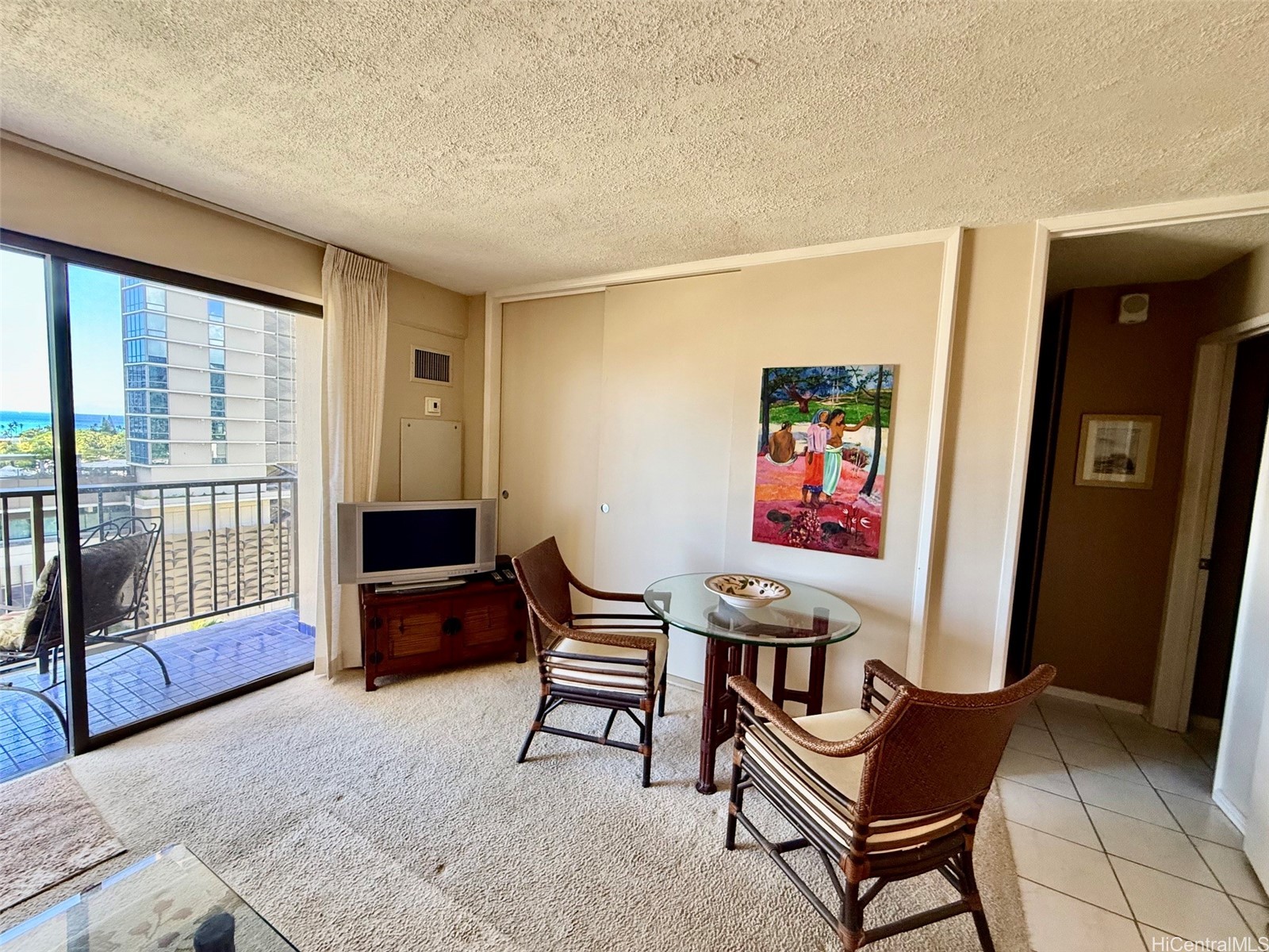 2140 Kuhio Avenue 1105 Property Photo 2