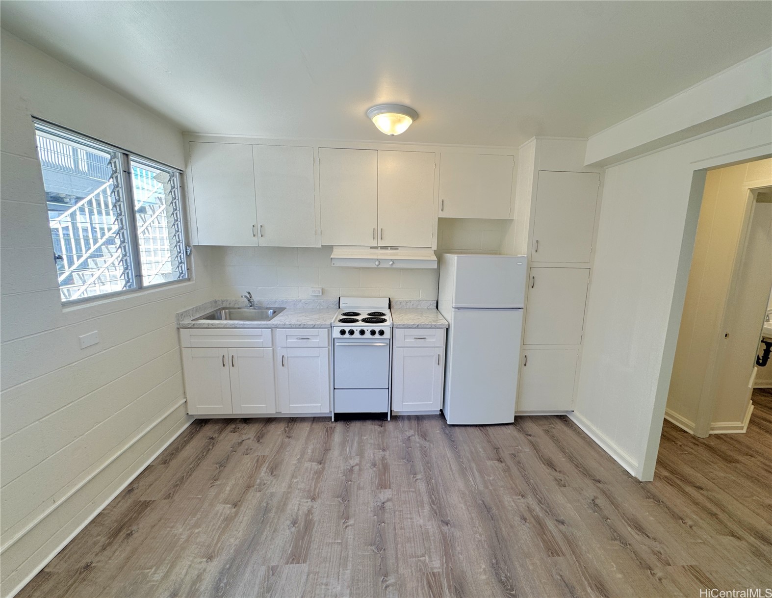 2307 Fern Street 2 Property Photo 1