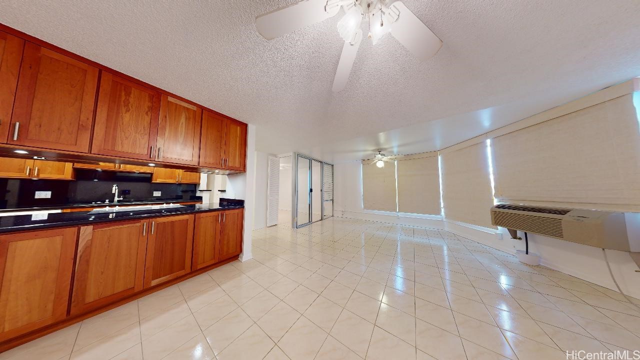 2600 Pualani Way 105 Property Photo 2
