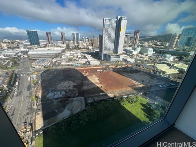 1000 Auahi Street 2001 Property Photo 5