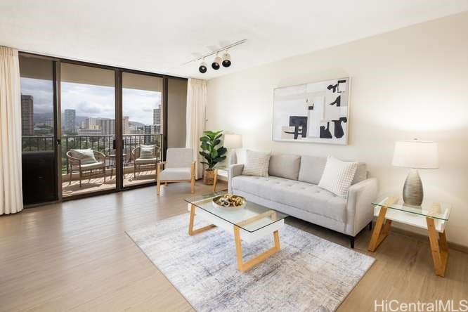 990 Ala Nanala Street 8b Property Photo 12